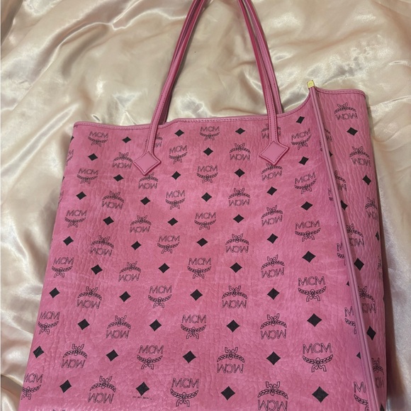 MCM Pink Visetos Shopper Tote Bag - Picture 4 of 6